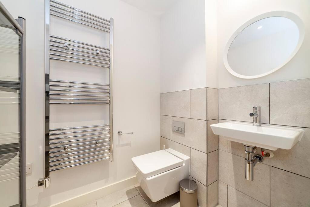 Apartament Stunning New 3 Bdr Duplex Wbalcony, East Londyn Zewnętrze zdjęcie