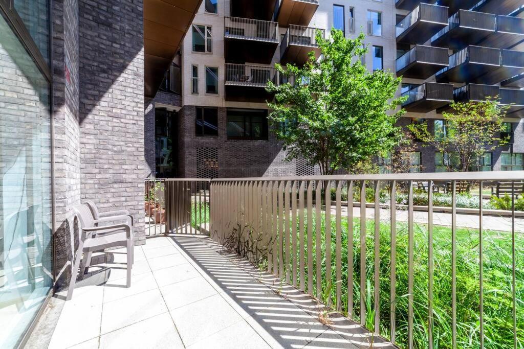 Apartament Stunning New 3 Bdr Duplex Wbalcony, East Londyn Zewnętrze zdjęcie
