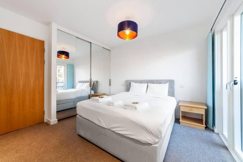 Apartament Stunning New 3 Bdr Duplex Wbalcony, East Londyn Zewnętrze zdjęcie