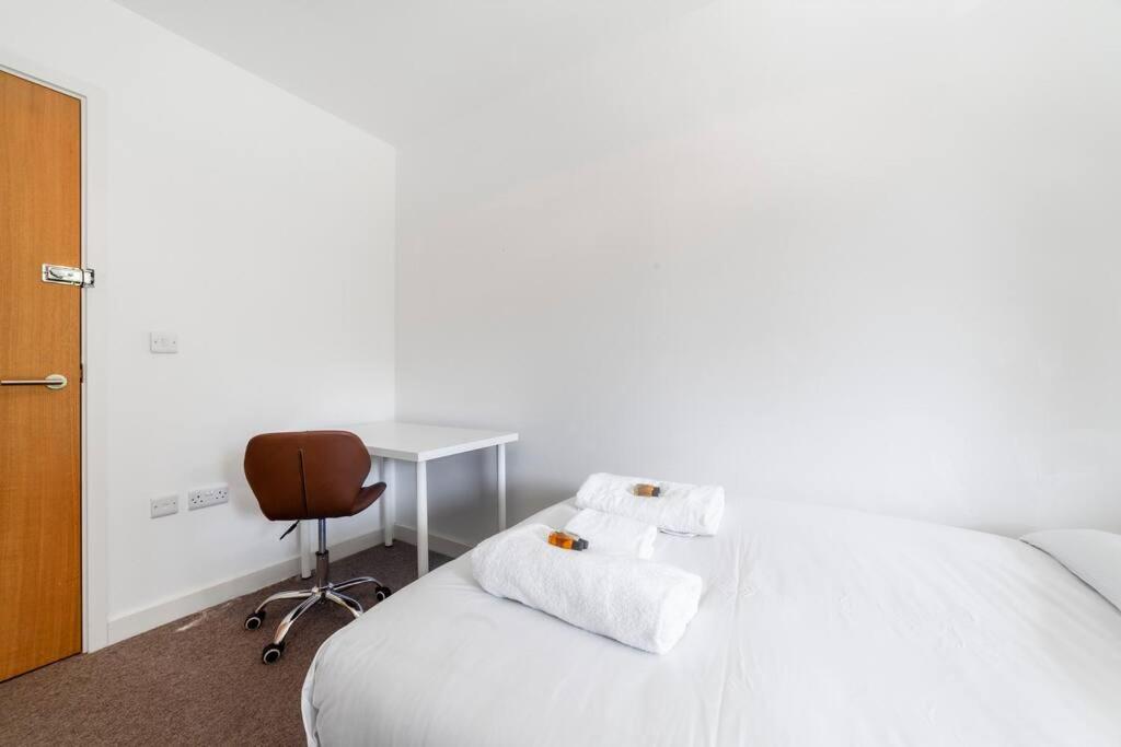 Apartament Stunning New 3 Bdr Duplex Wbalcony, East Londyn Zewnętrze zdjęcie